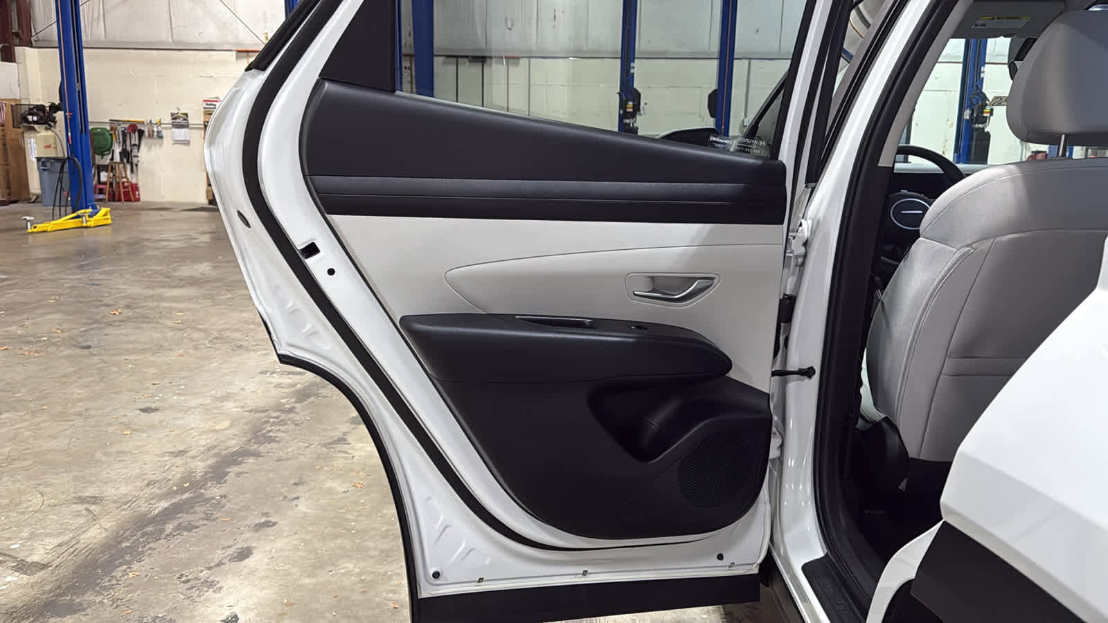 Used 2025 Hyundai Tucson Blue image 24