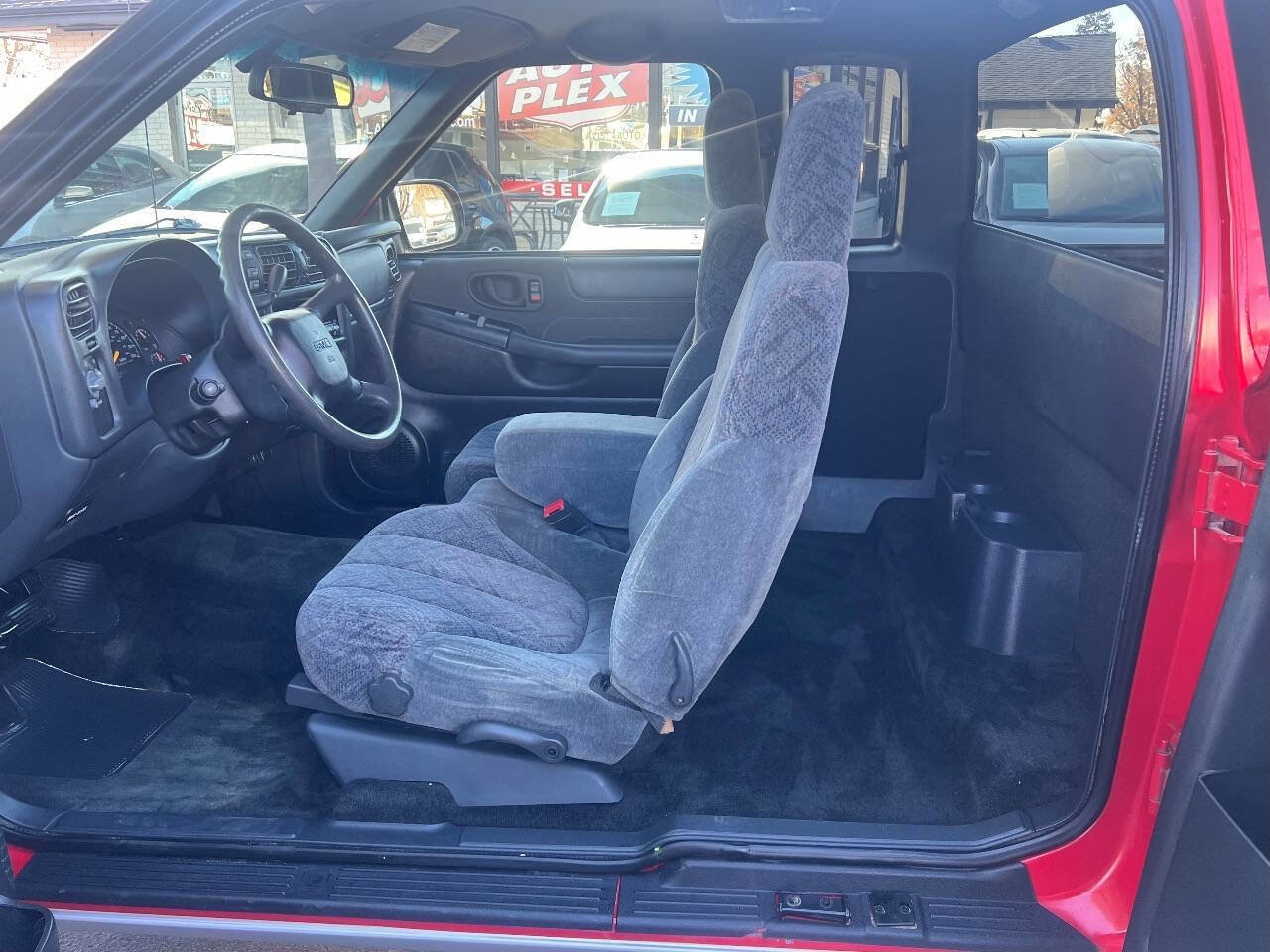 Used 2001 GMC Sonoma SLS w/ Super Spec Pkg 1 image 11