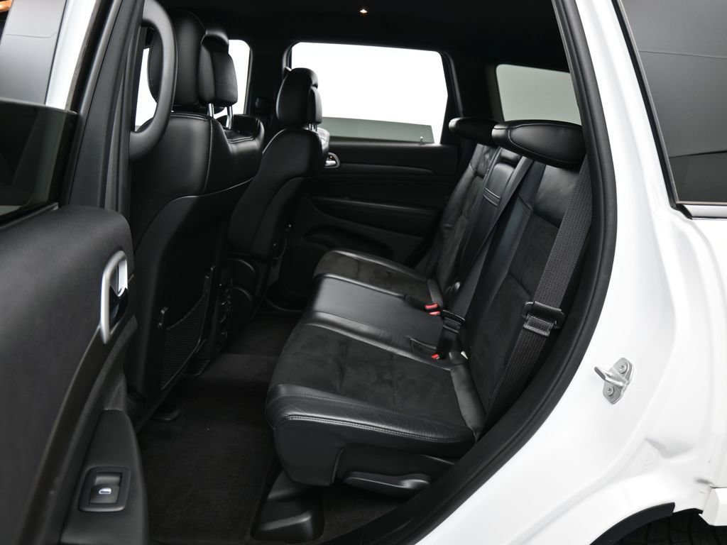 Used 2018 Jeep Grand Cherokee Altitude image 26