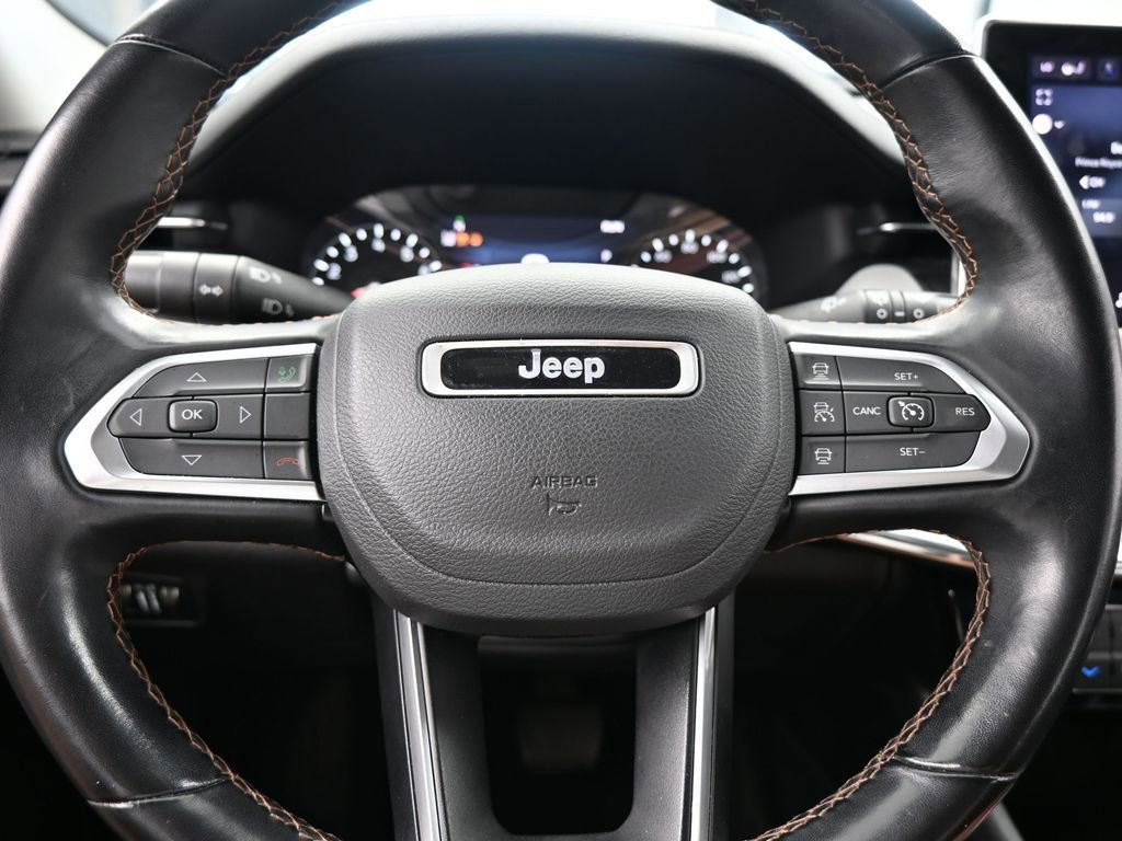 Used 2022 Jeep Compass Limited w/ Sun and Sound Group image 29