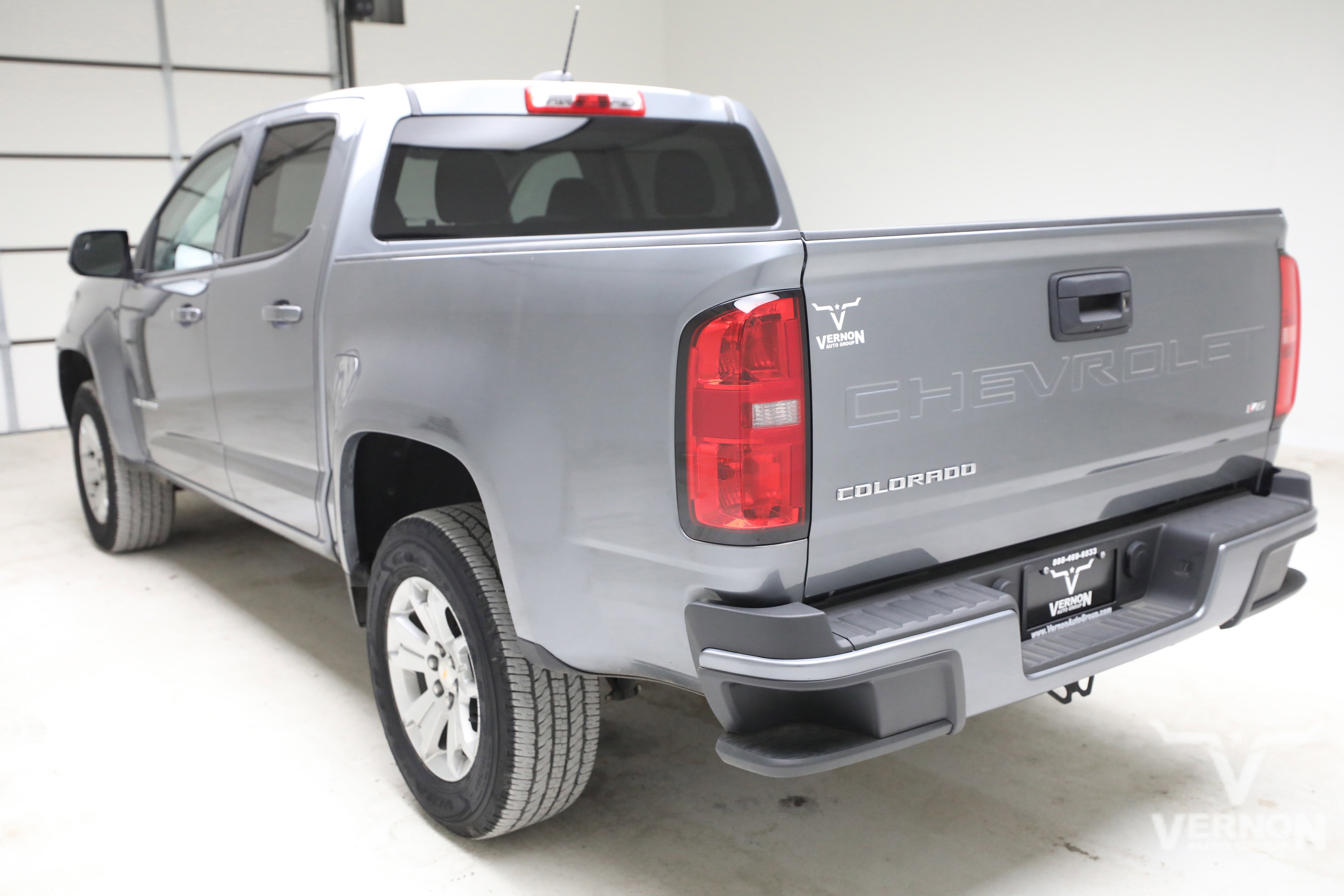 Used 2022 Chevrolet Colorado LT RWD image 3