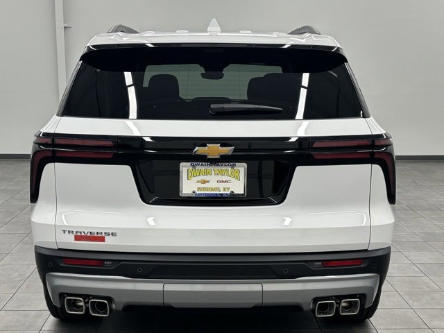 New 2026 Chevrolet Traverse LT w/ Enhanced Driving Package image 3
