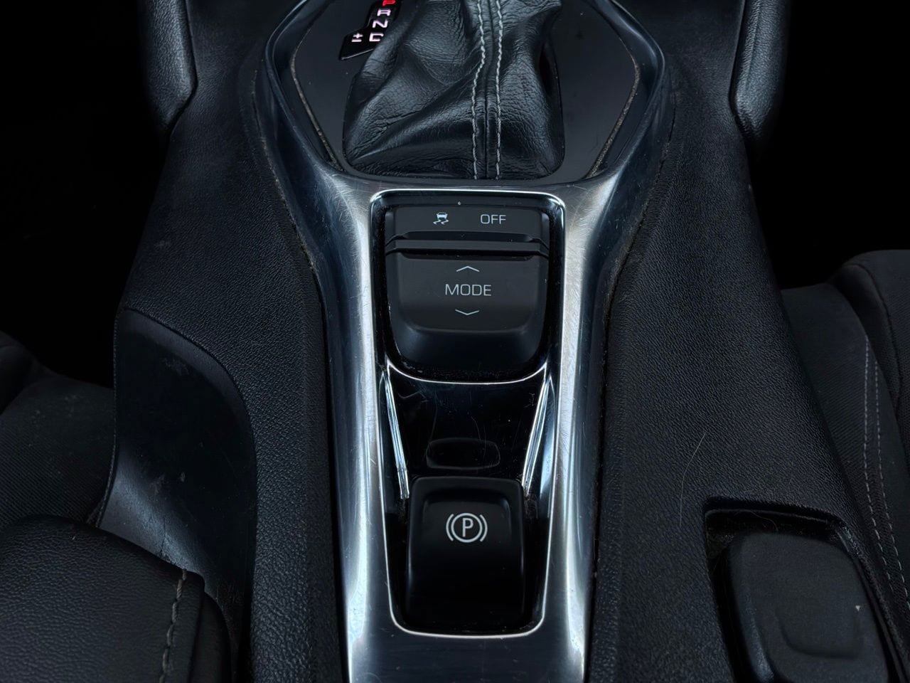 Used 2019 Chevrolet Camaro LT RWD image 26