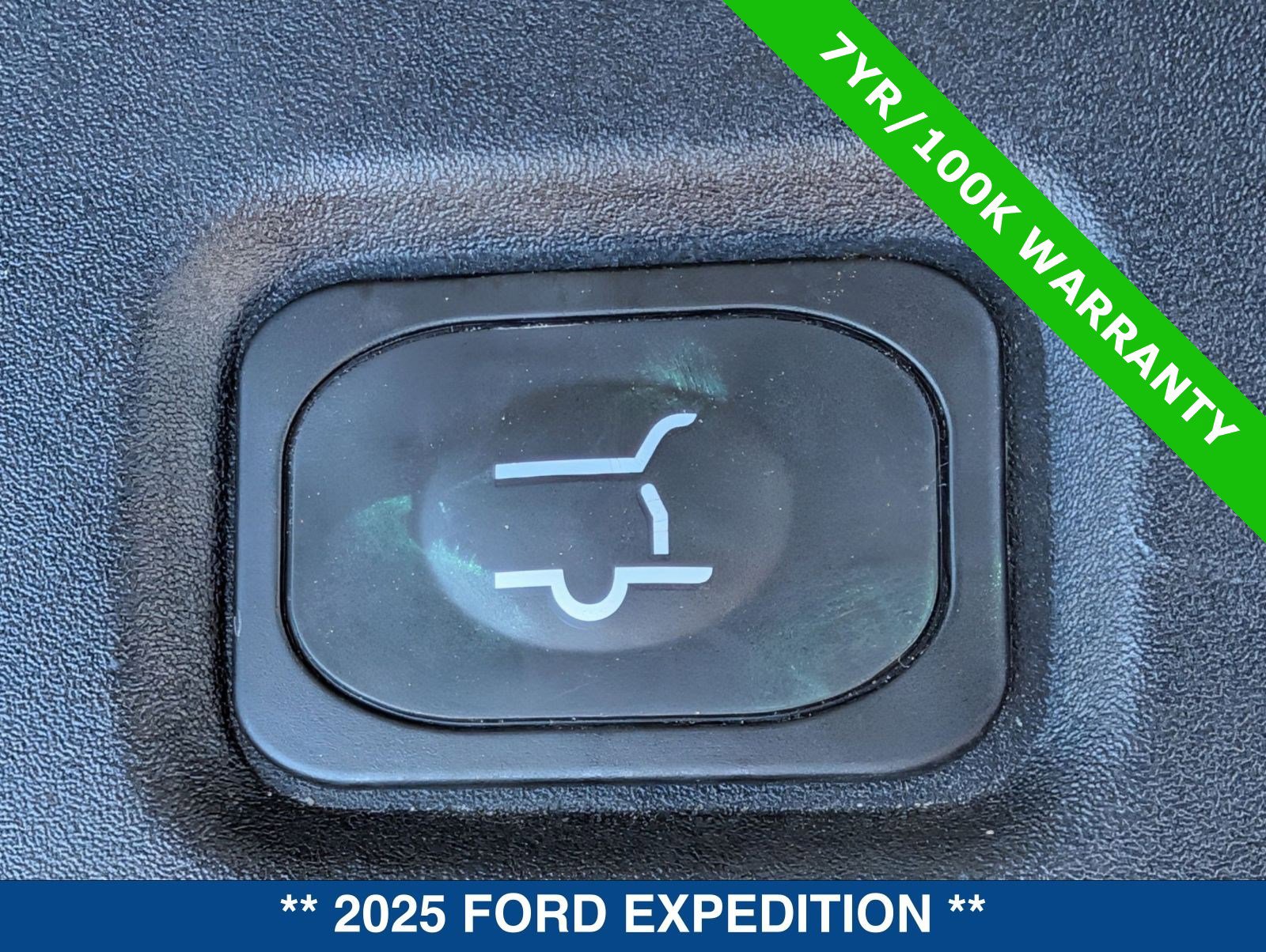 Certified 2025 Ford Expedition Active image 17