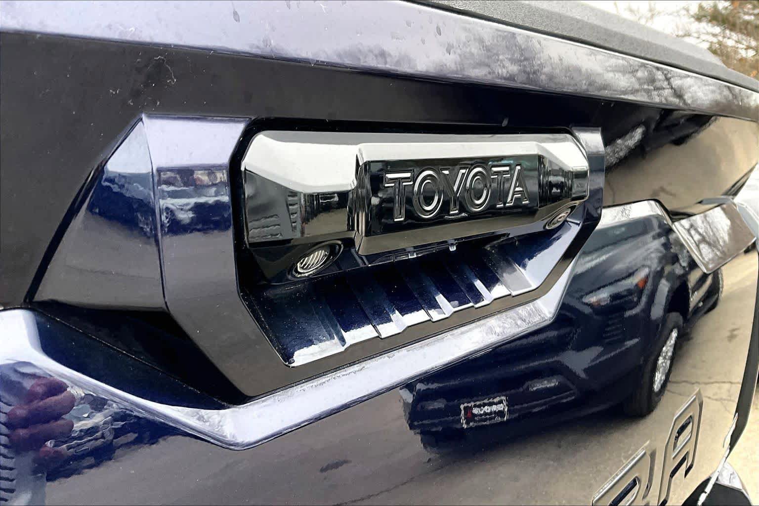 Used 2025 Toyota Tundra Limited image 30