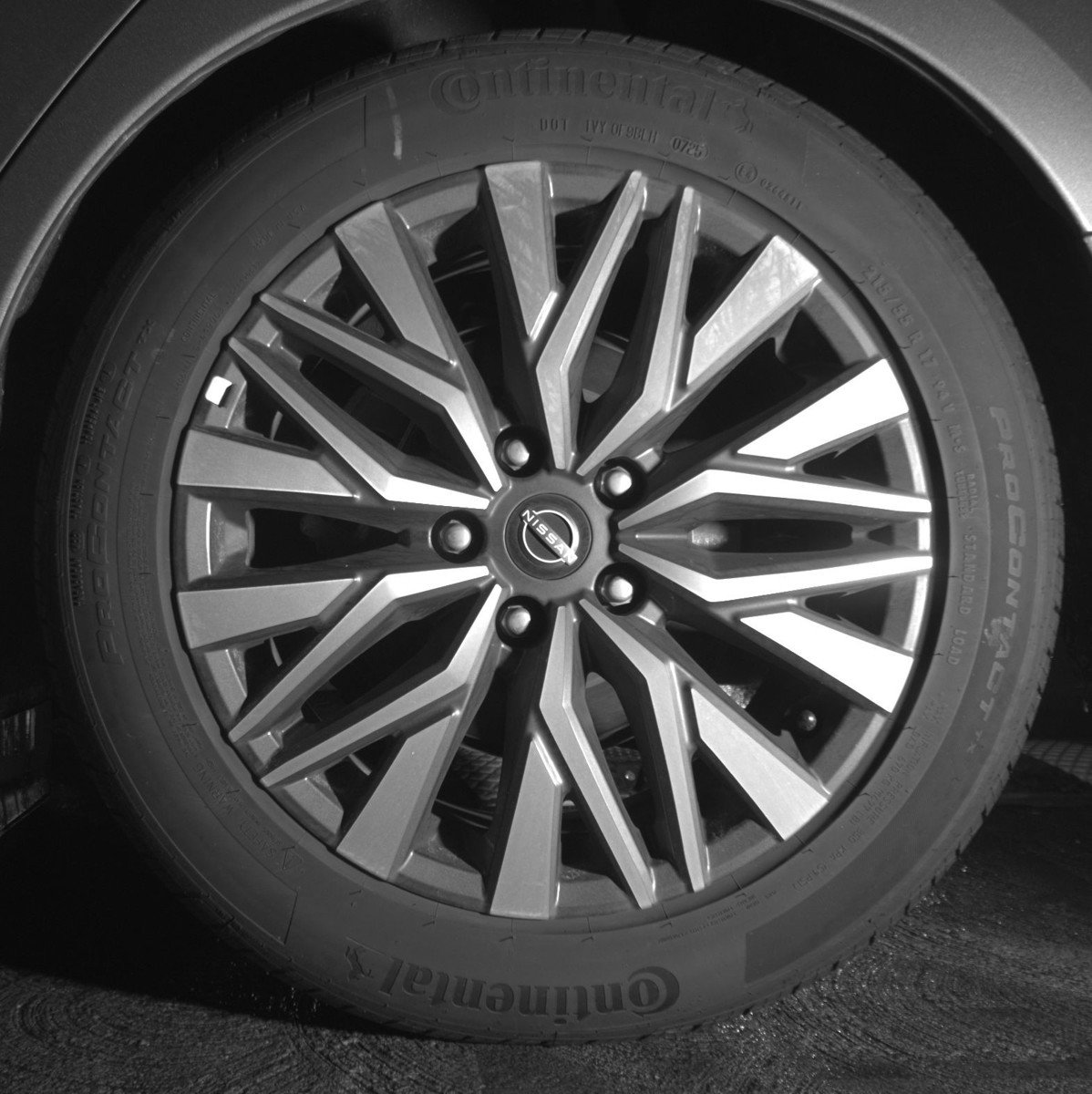 Used 2025 Nissan Altima 2.5 SV image 14