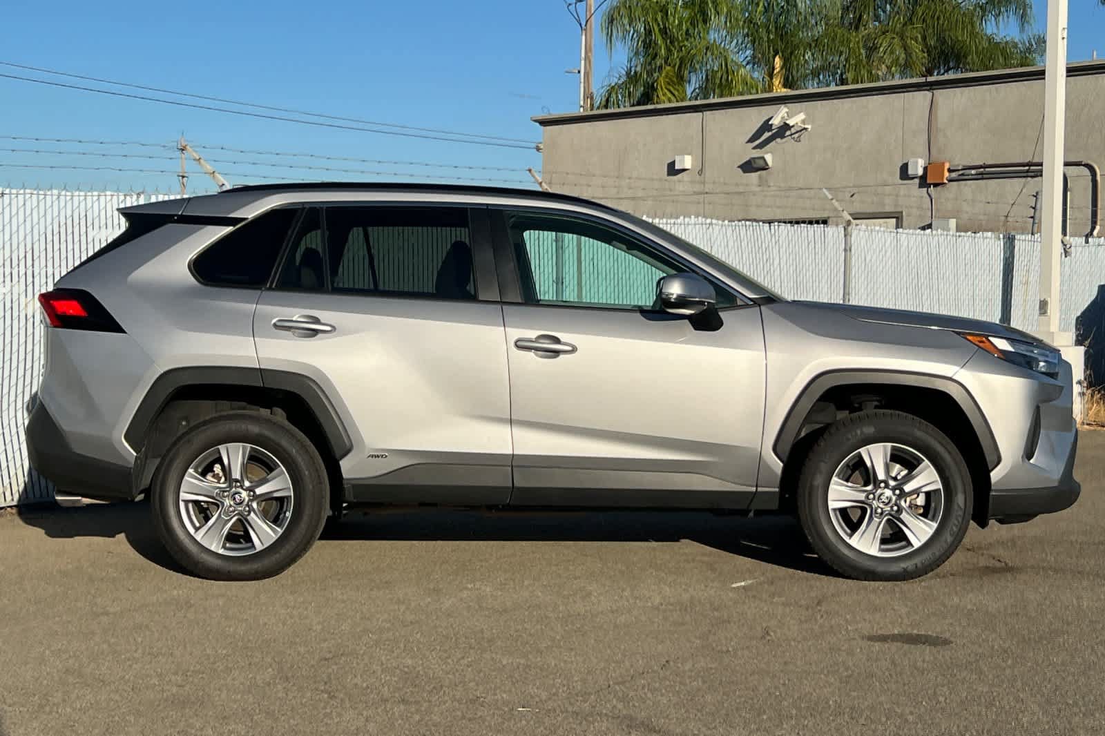 Used 2022 Toyota RAV4 XLE w/ Convenience Package AWD/4WD image 6