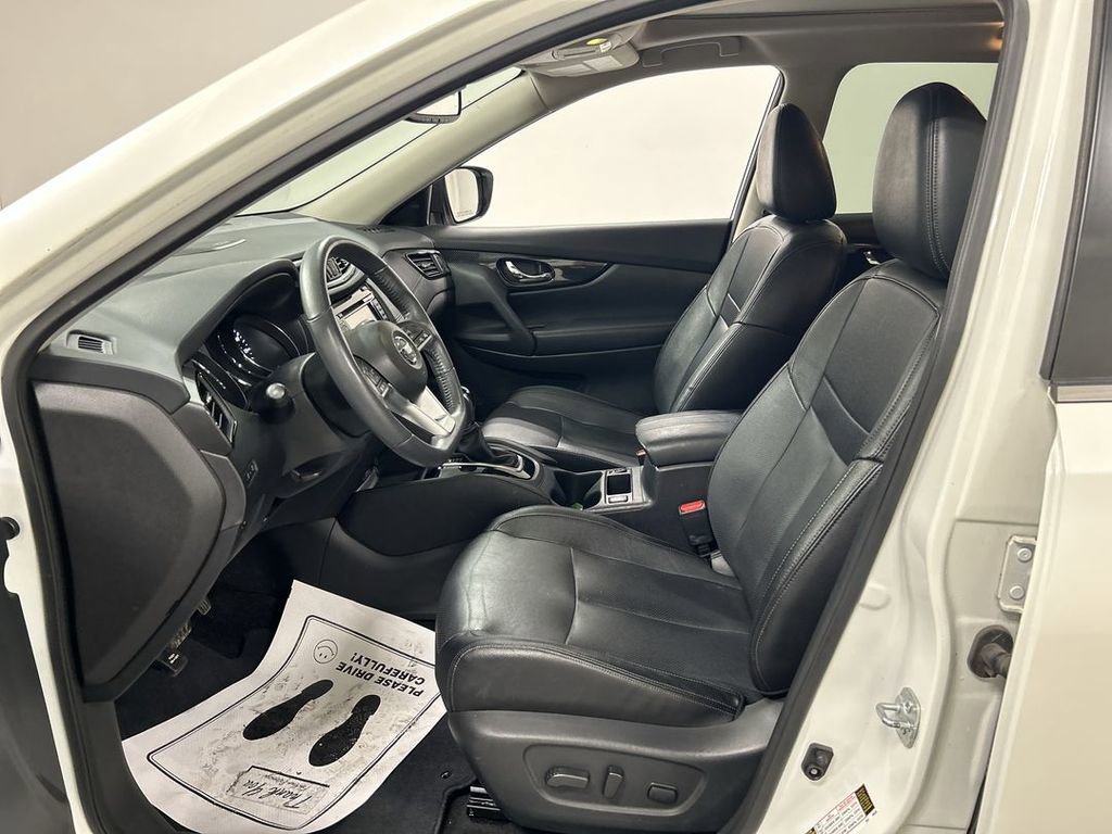 Used 2017 Nissan Rogue SL w/ SL Premium Package AWD/4WD image 9