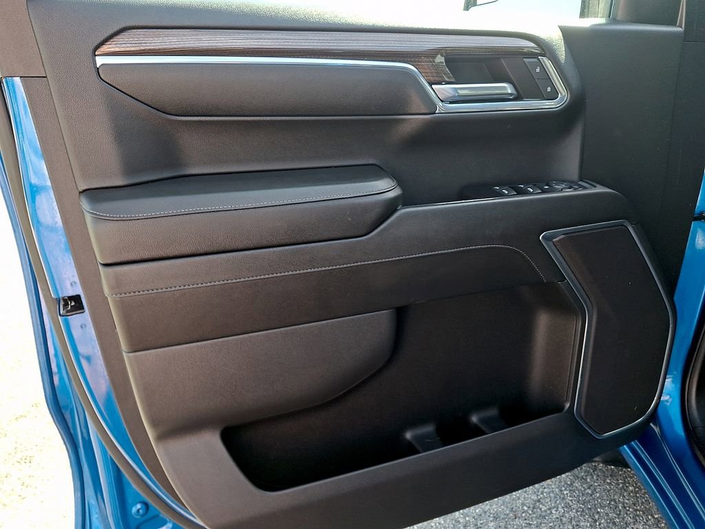 Used 2024 Chevrolet Silverado 1500 LT image 12