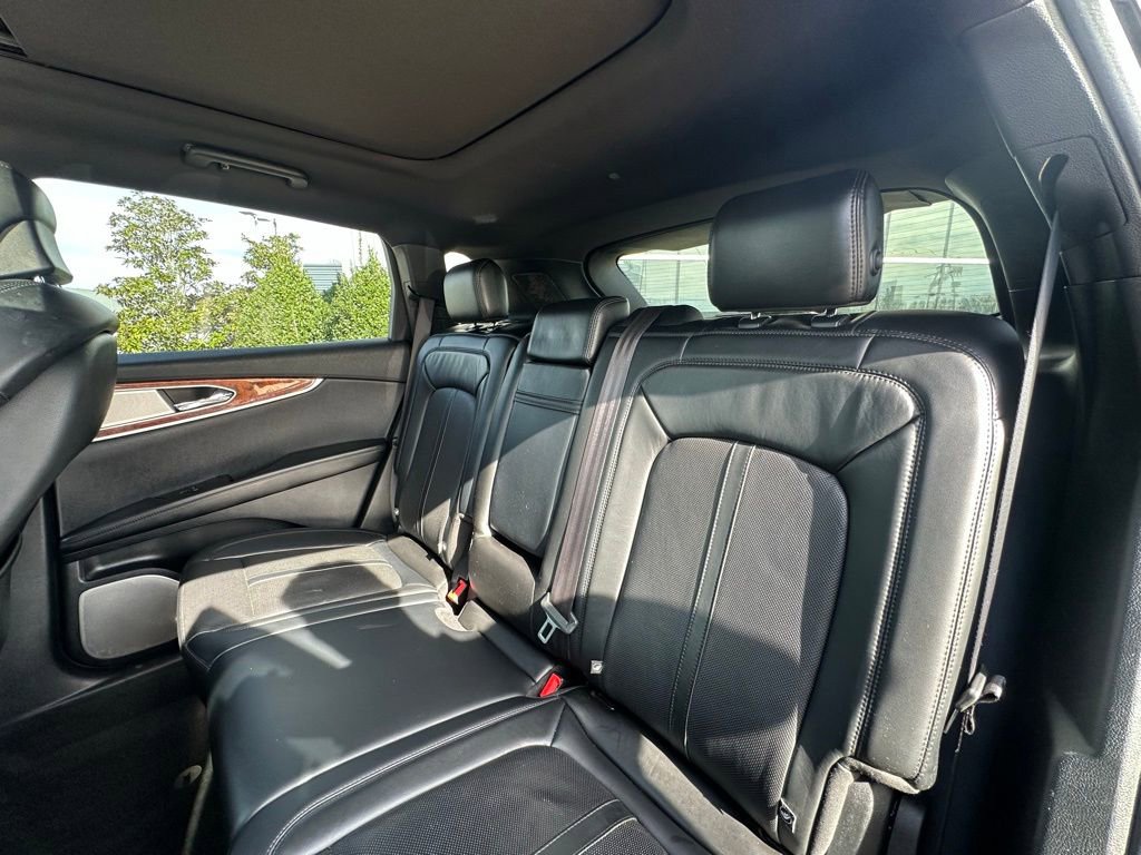 Used 2020 Lincoln Nautilus Reserve w/ Equipment Group 202A image 16