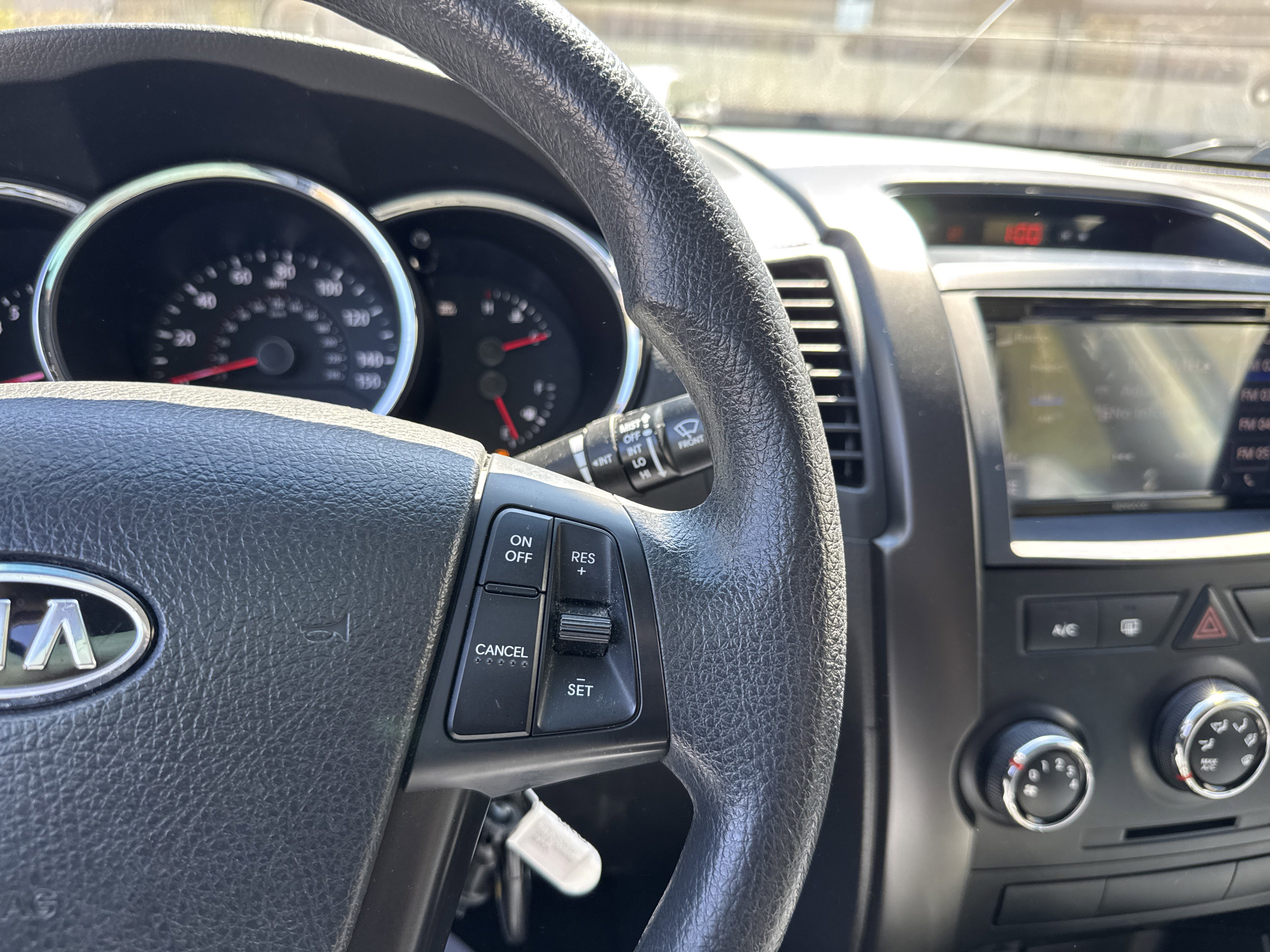 Used 2013 Kia Sorento LX image 24