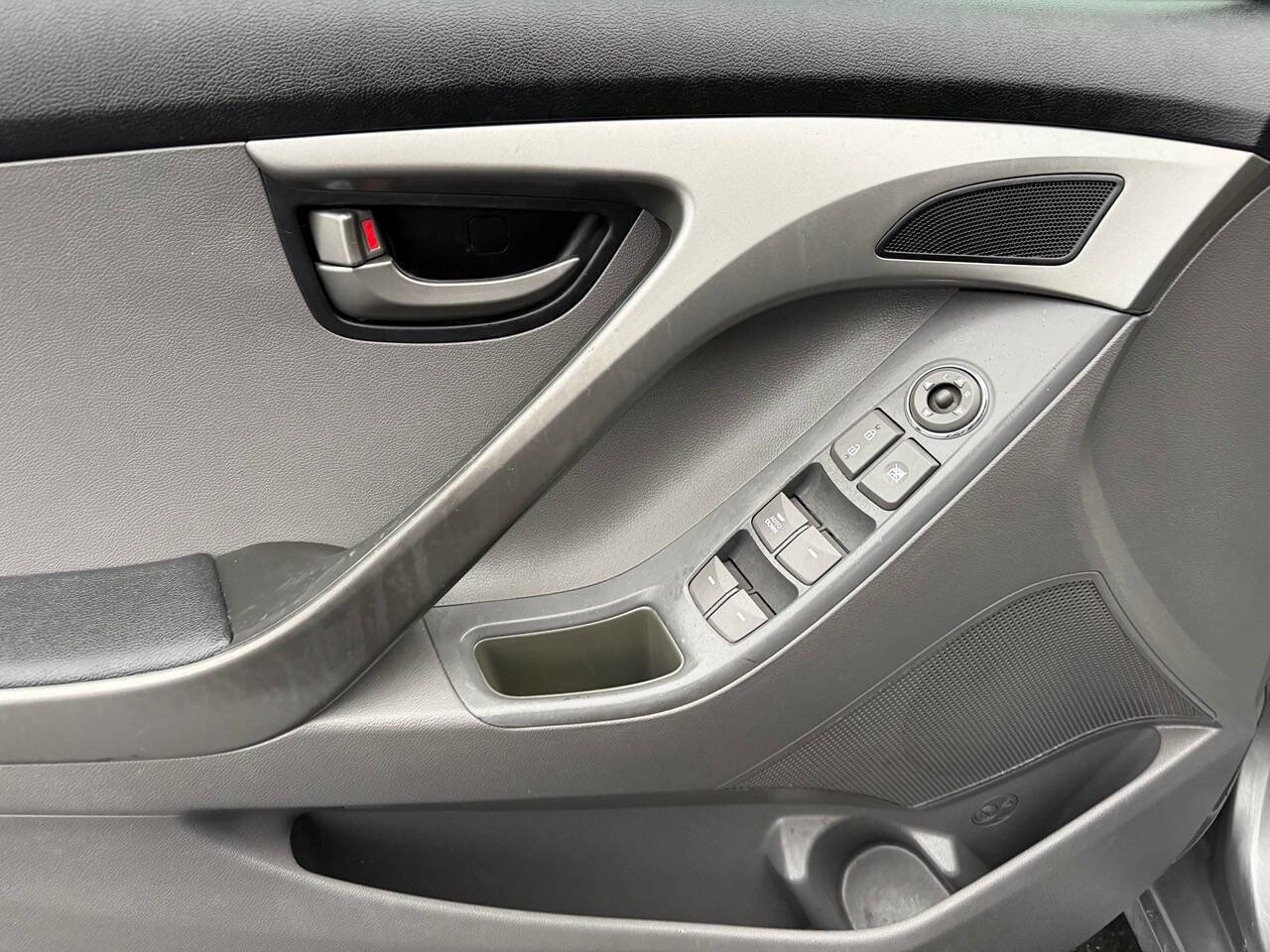 Used 2013 Hyundai Elantra GLS image 10