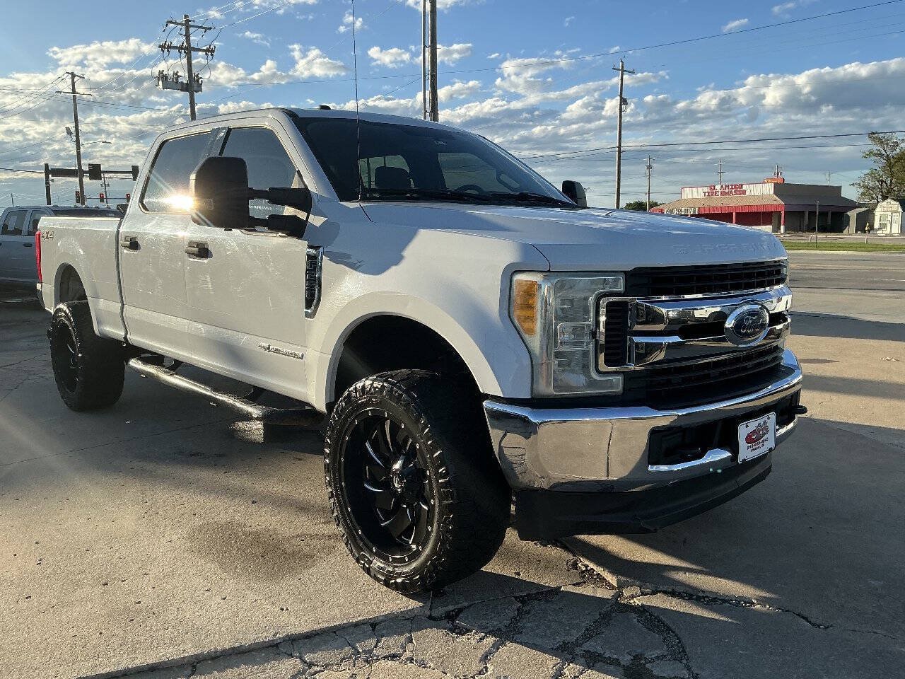 Used 2017 Ford F250 XLT AWD/4WD image 5