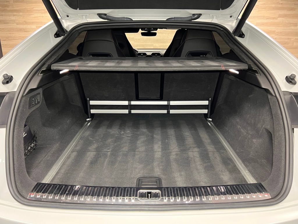 Used 2019 Lamborghini Urus AWD/4WD image 14