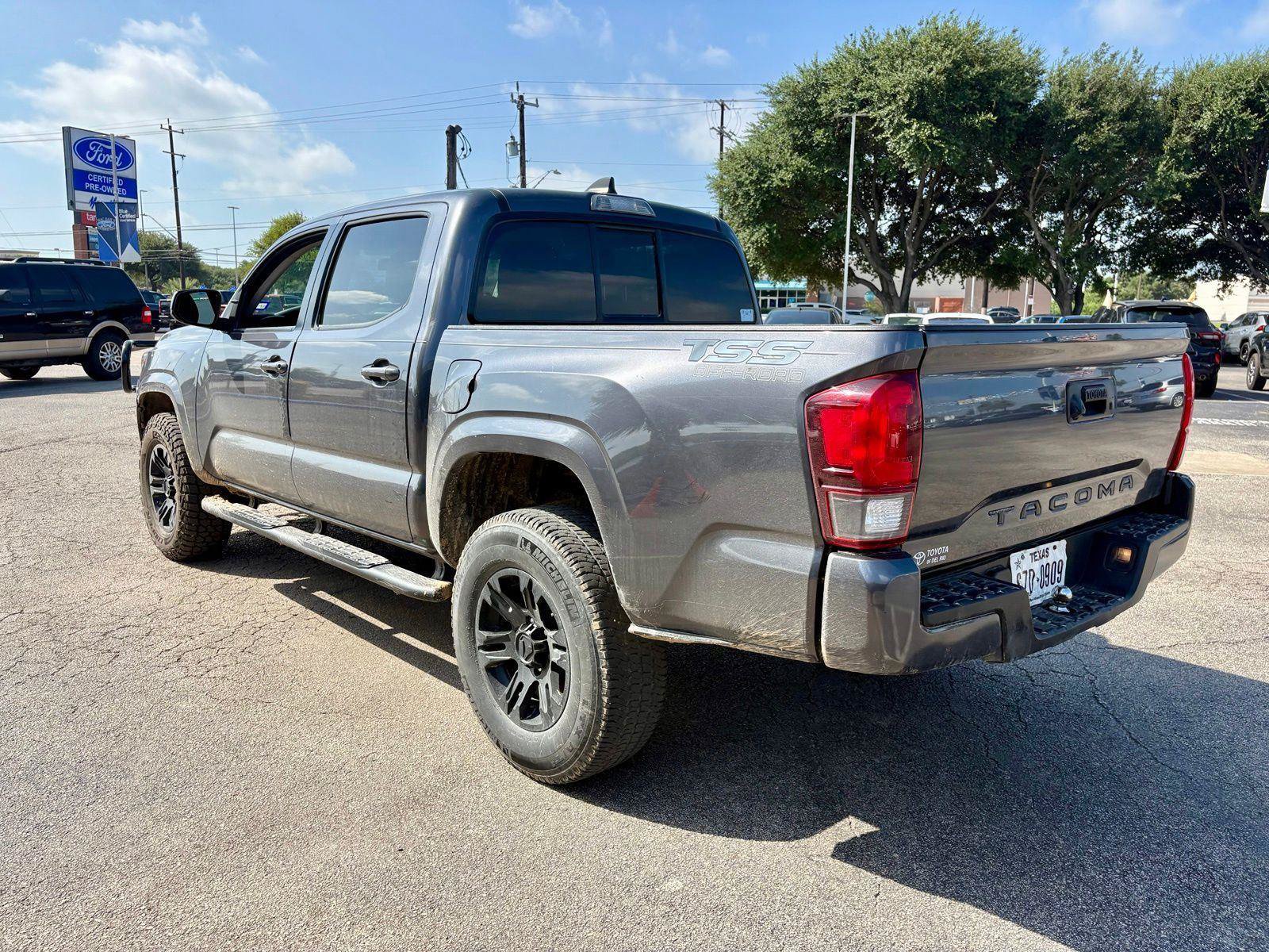Used 2021 Toyota Tacoma SR w/ SR Convenience Package RWD image 3
