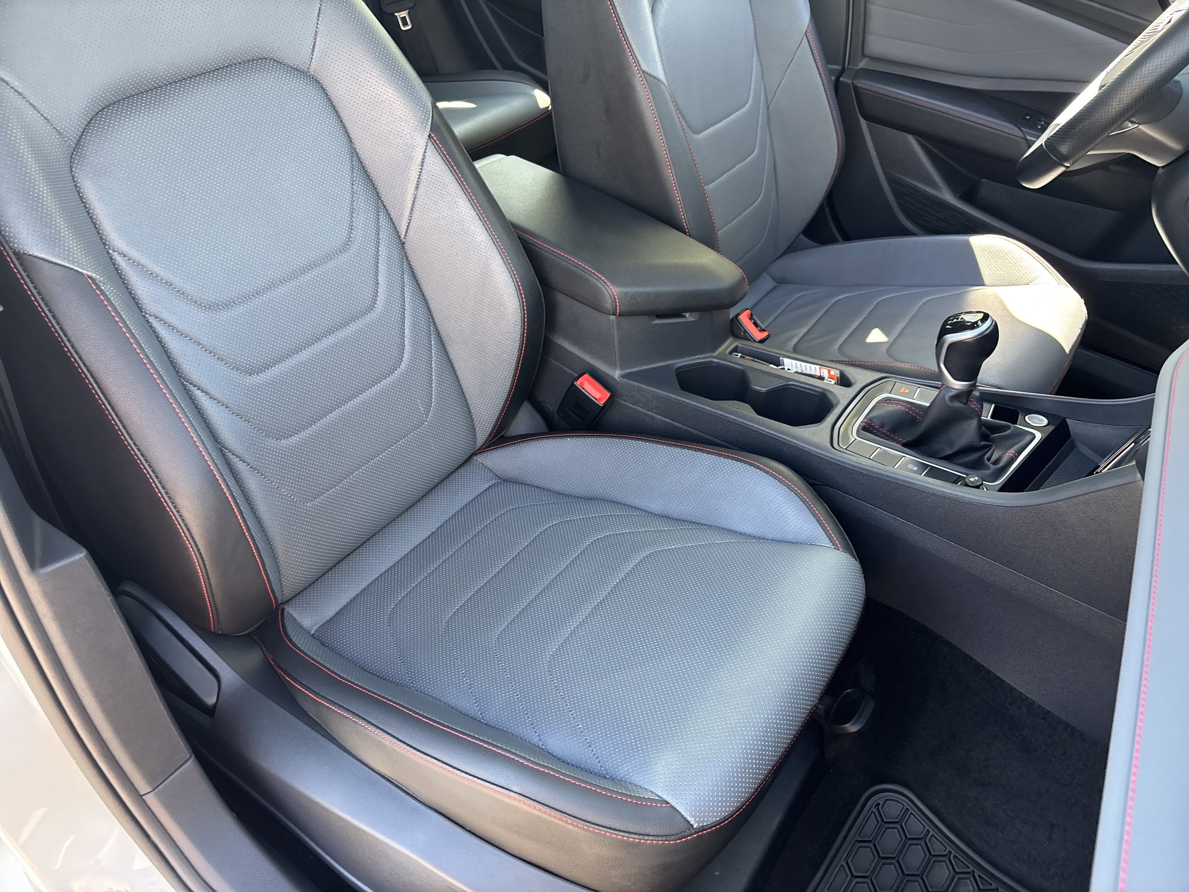 Used 2025 Volkswagen Jetta GLI Autobahn image 8