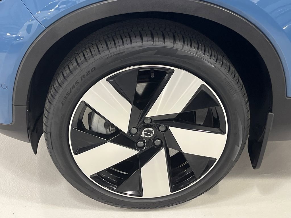 Certified 2023 Volvo C40 P8 Recharge Ultimate AWD/4WD image 8
