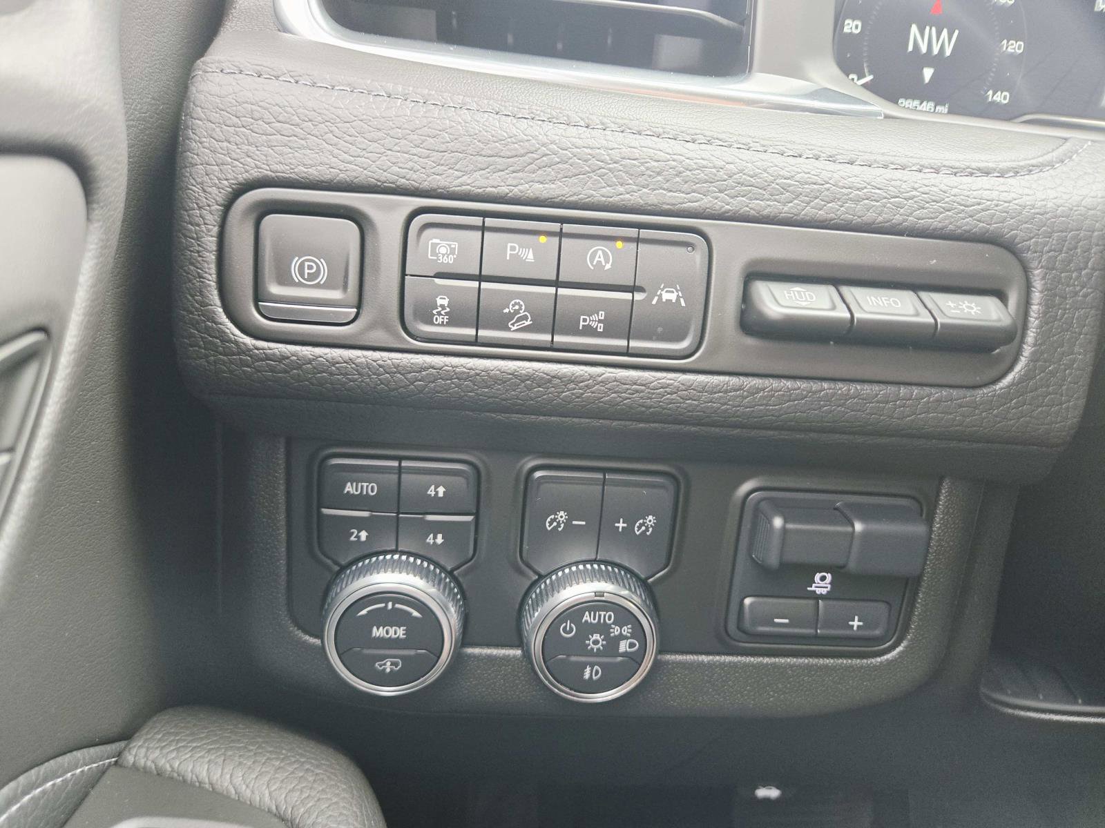 Used 2023 GMC Yukon XL Denali w/ Denali Reserve Package image 40