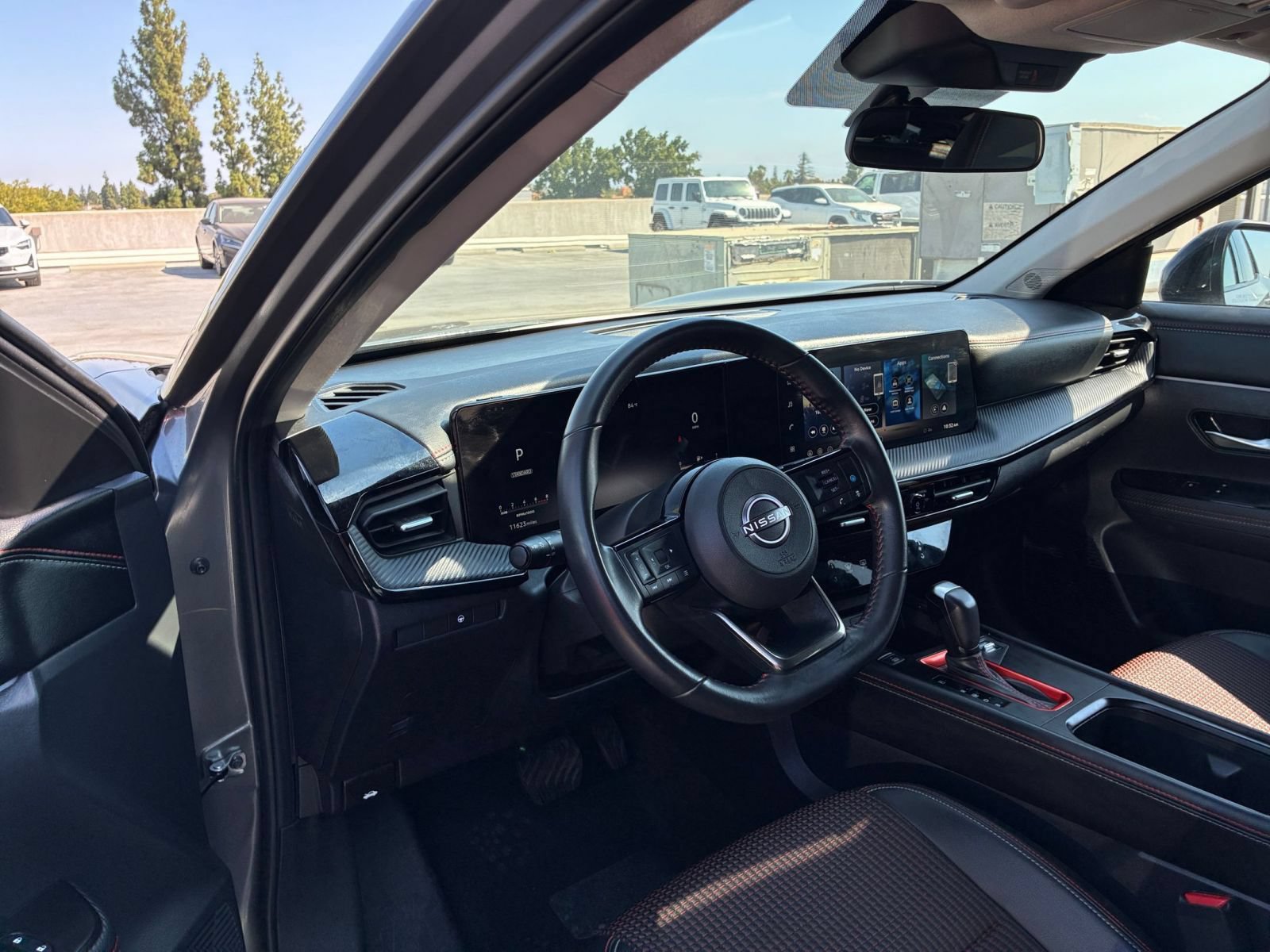 Used 2026 Nissan Kicks SR AWD/4WD image 32