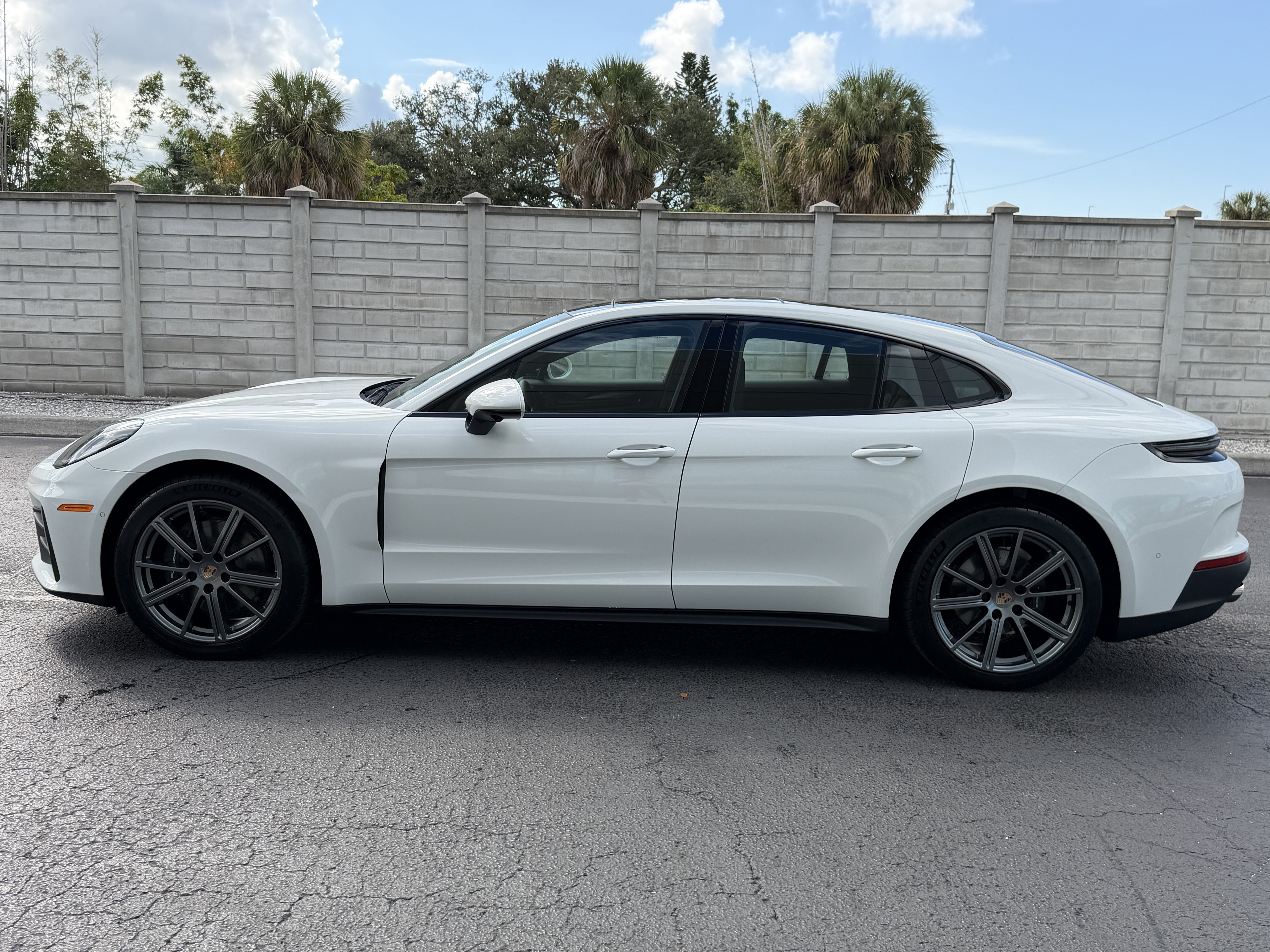 New 2026 Porsche Panamera 4 AWD/4WD image 2
