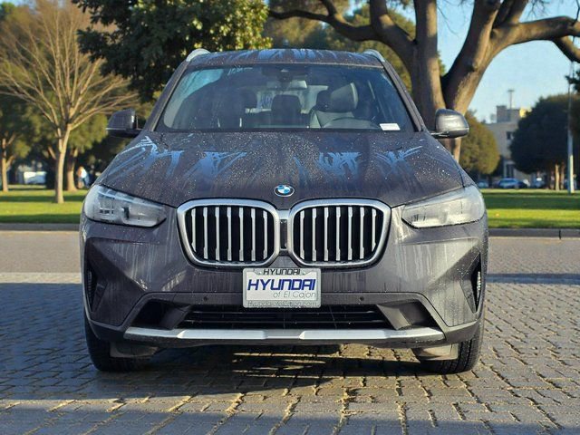 Used 2024 BMW X3 sDrive30i image 3