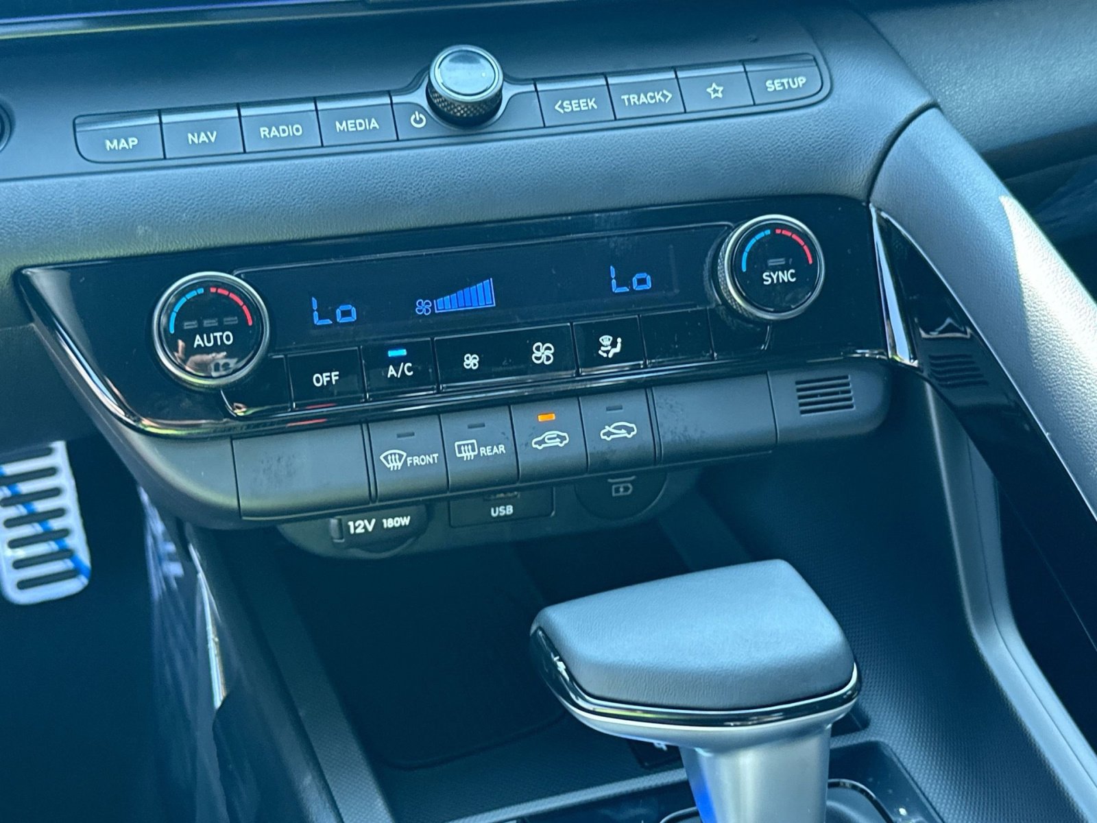 New 2025 Hyundai Elantra SEL image 20