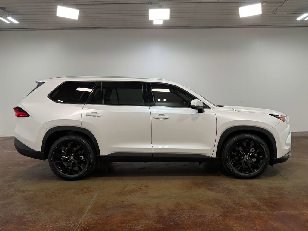 Used 2024 Toyota Grand Highlander AWD image 23