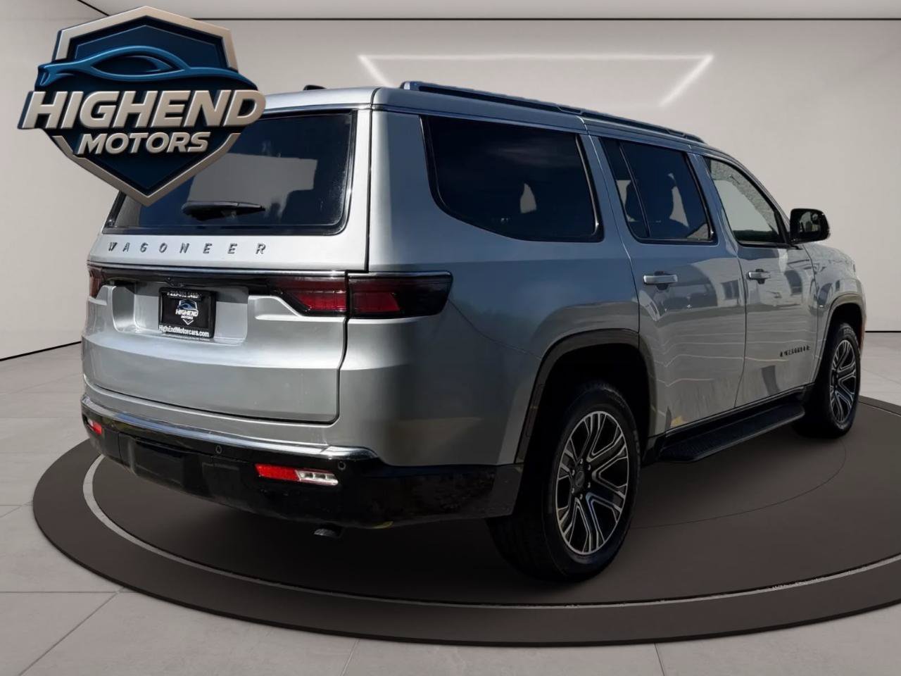 Used 2025 Jeep Wagoneer Series II AWD/4WD image 6