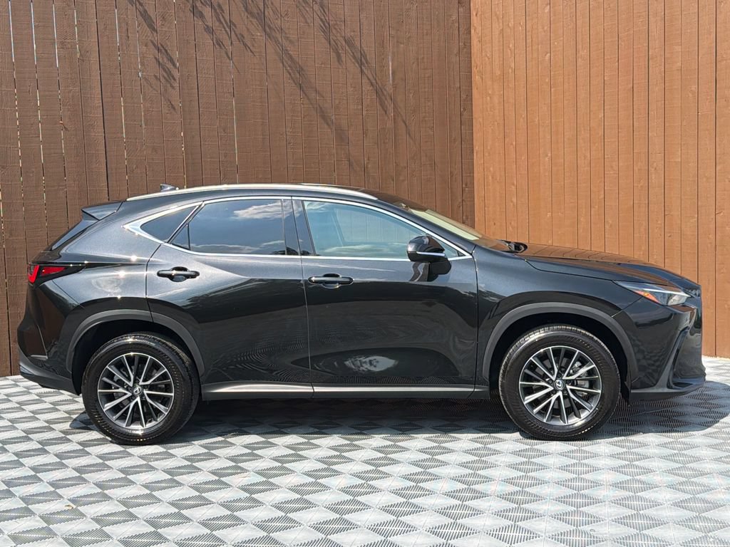 Used 2025 Lexus NX 250 FWD w/ Towing Package (2000 Lbs) image 14