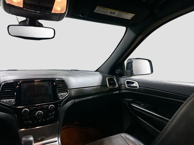 Used 2019 Jeep Grand Cherokee Altitude image 25