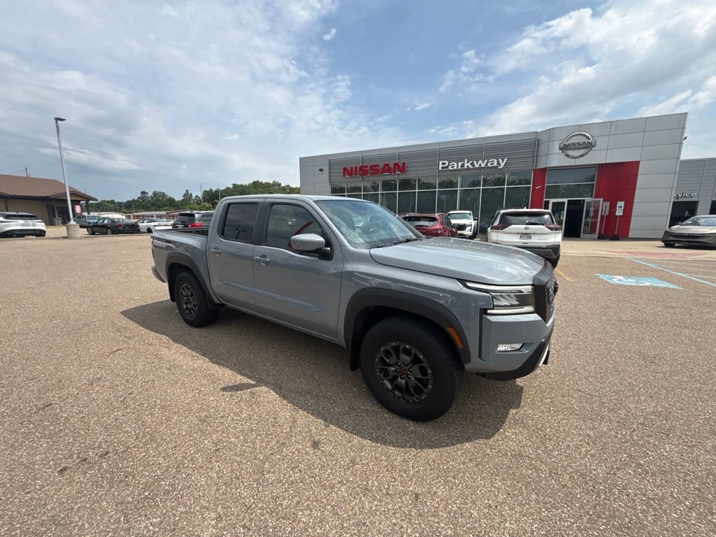 Used 2023 Nissan Frontier PRO-4X w/ Pro-4X Premium Package AWD/4WD image 2