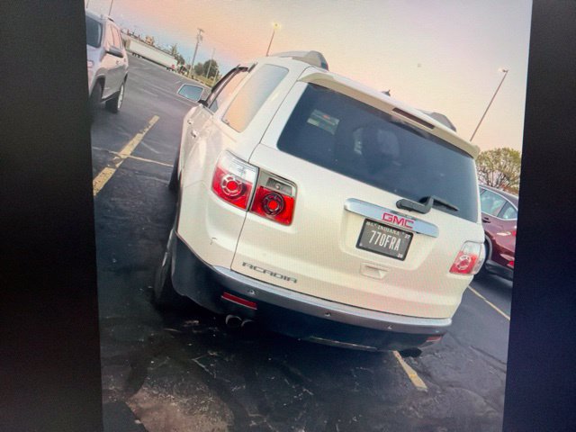 Used 2010 GMC Acadia SLT FWD image 5