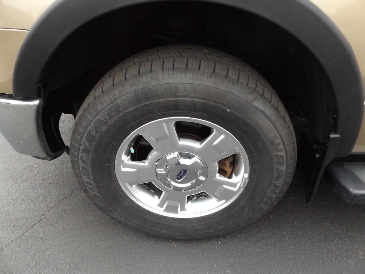 Used 2013 Ford F150 XLT w/ Mid Equipment Group image 31