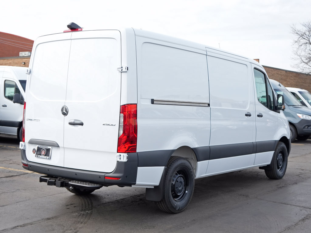 Used 2026 Mercedes-Benz Sprinter 2500 image 3