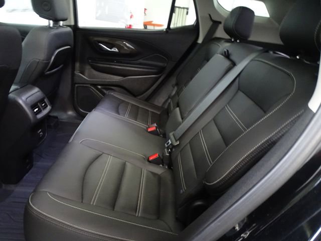 Used 2023 GMC Terrain Denali image 4