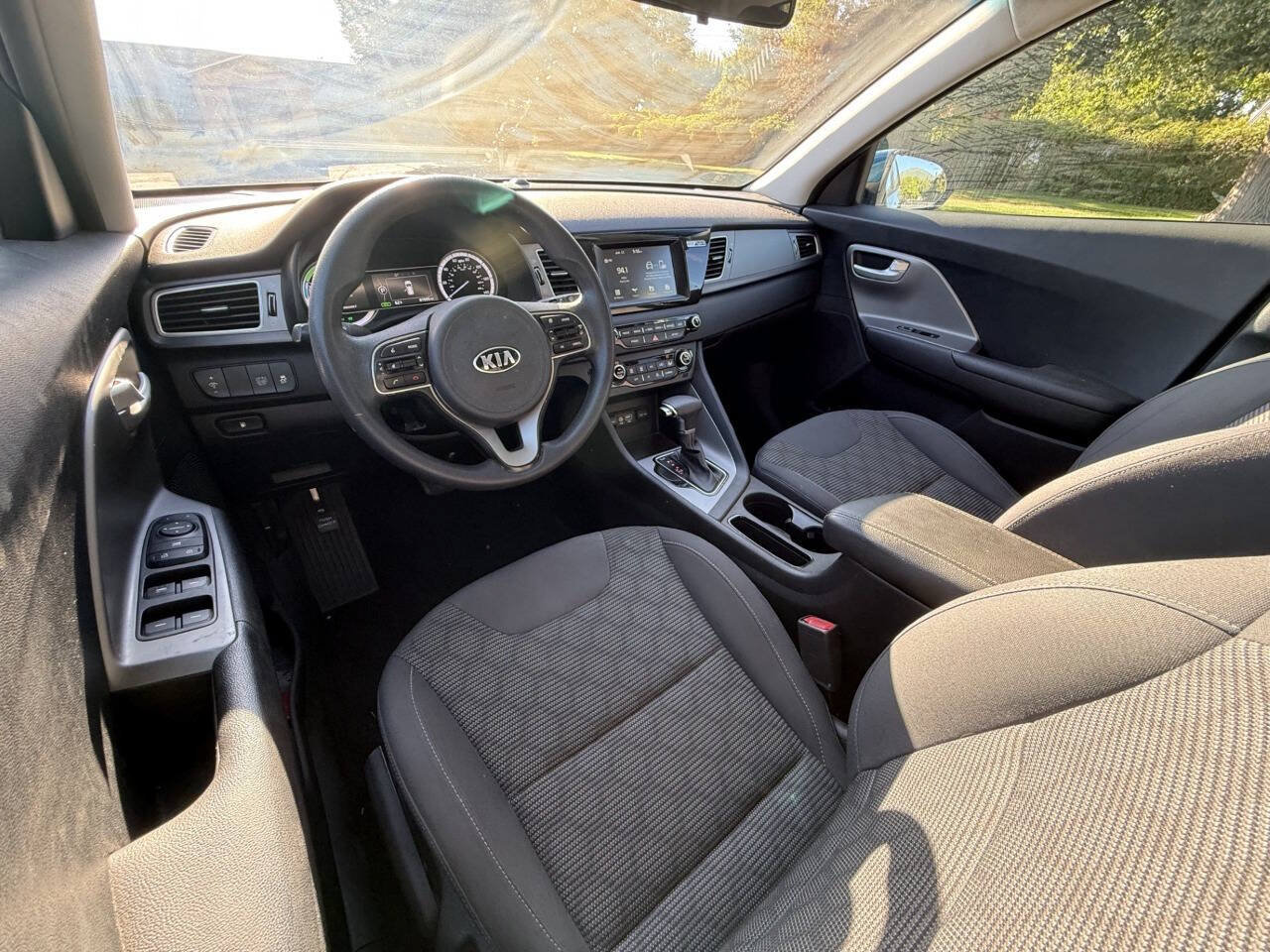 Used 2019 Kia Niro LX FWD image 9