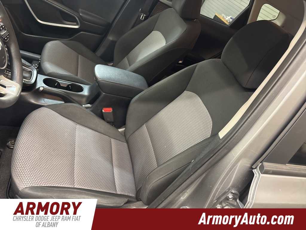 Used 2023 Kia Soul LX w/ LX Technology Package image 11