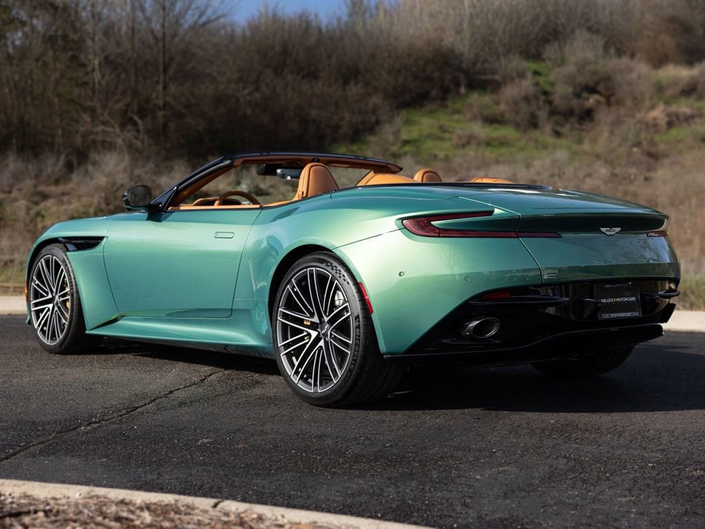 Used 2025 Aston Martin DB12 Volante image 6