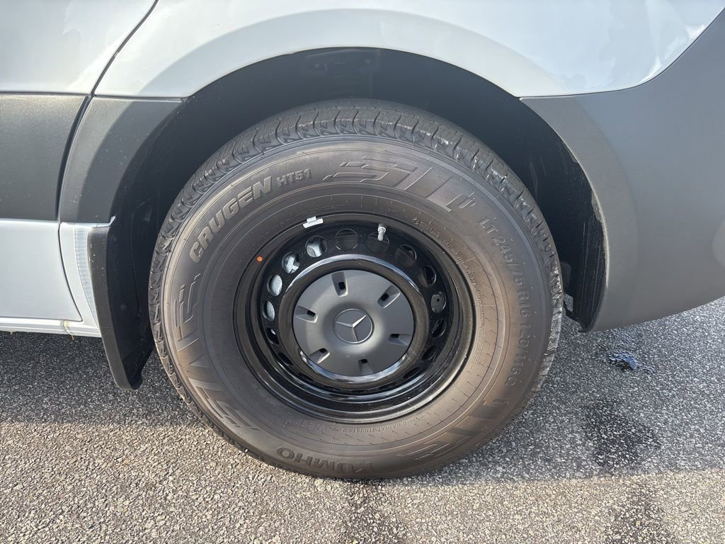 New 2026 Mercedes-Benz Sprinter 2500 image 9
