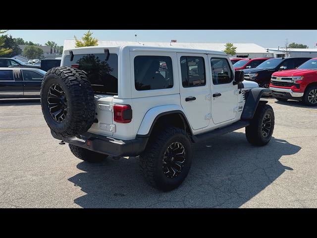 Used 2018 Jeep Wrangler Unlimited Sahara w/ Dual Top Group AWD/4WD image 35