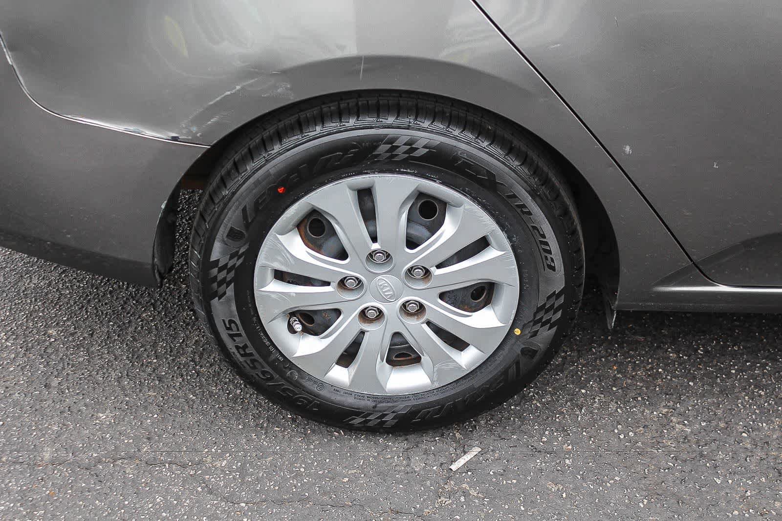 Used 2012 Kia Forte EX FWD image 12