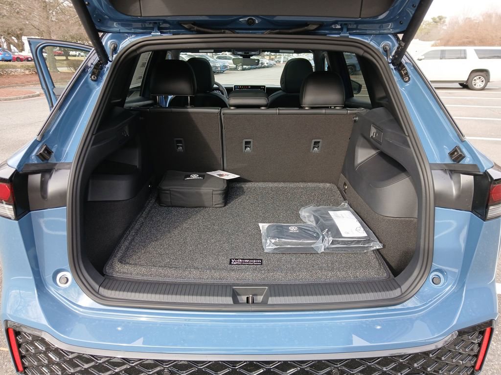 New 2026 Volkswagen Tiguan SE R-Line AWD/4WD image 22