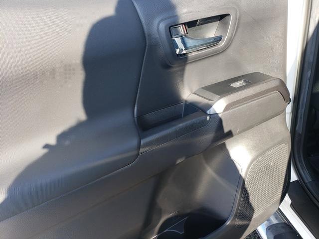 Used 2023 Toyota Tacoma TRD Sport image 13