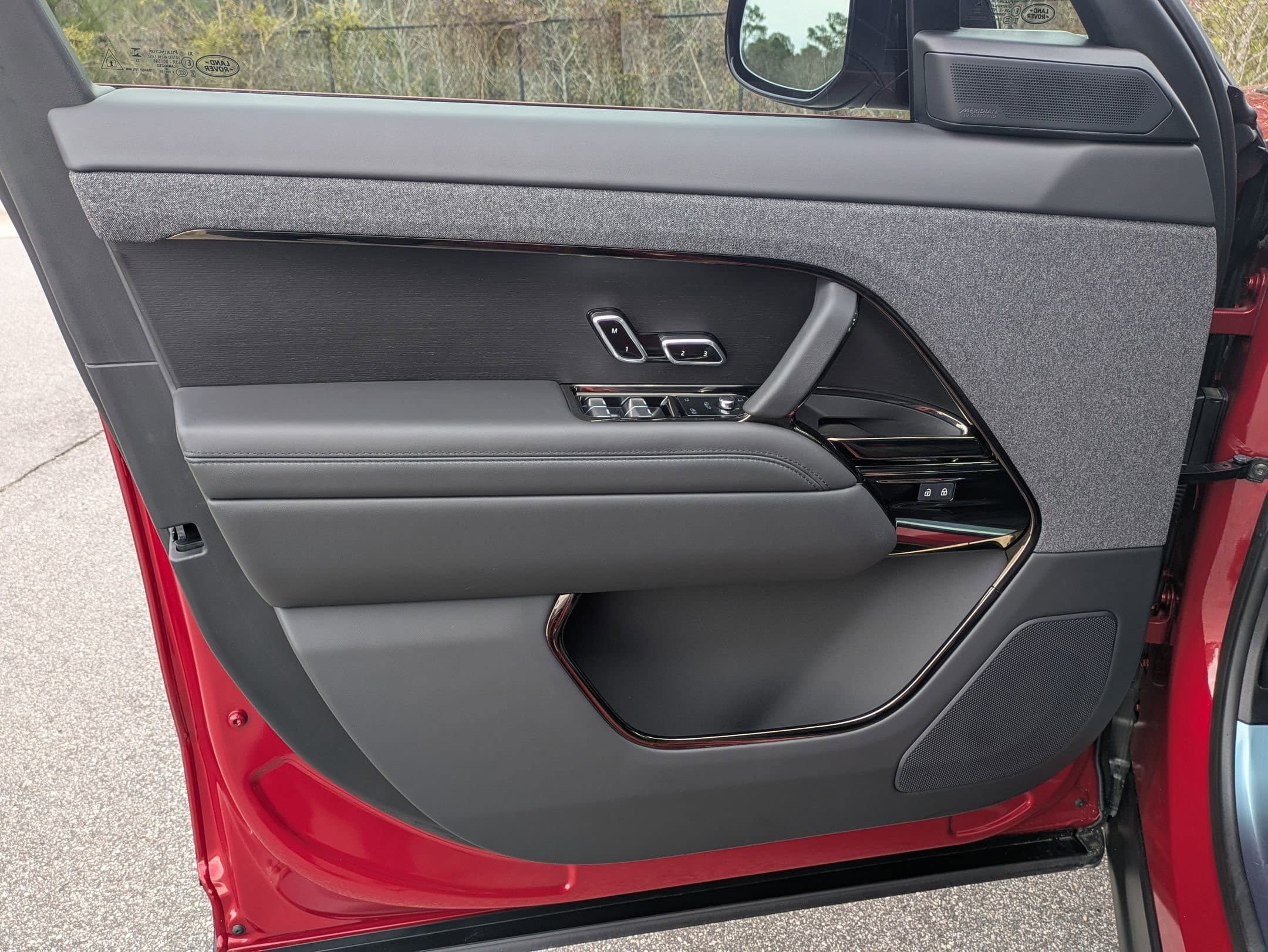 Certified 2024 Land Rover Range Rover Sport SE image 19