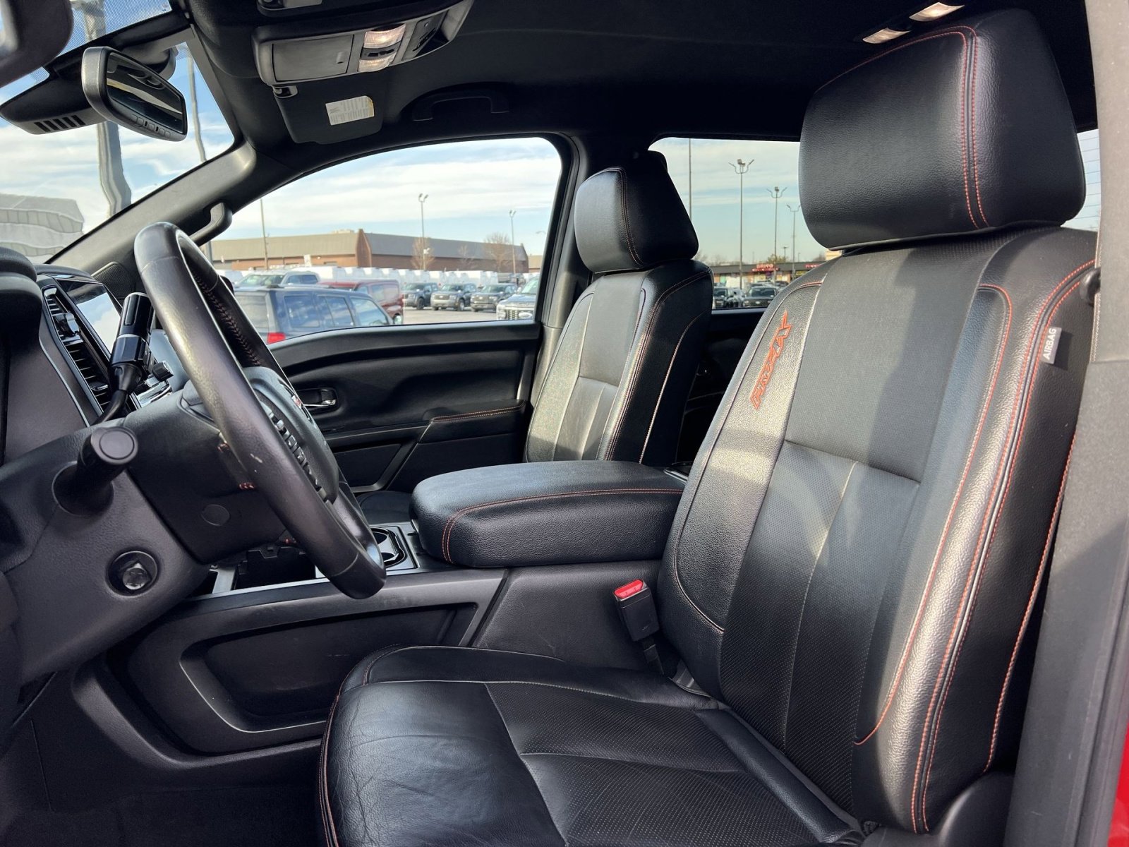 Used 2021 Nissan Titan PRO-4X w/ Pro-4x Convenience Package image 13