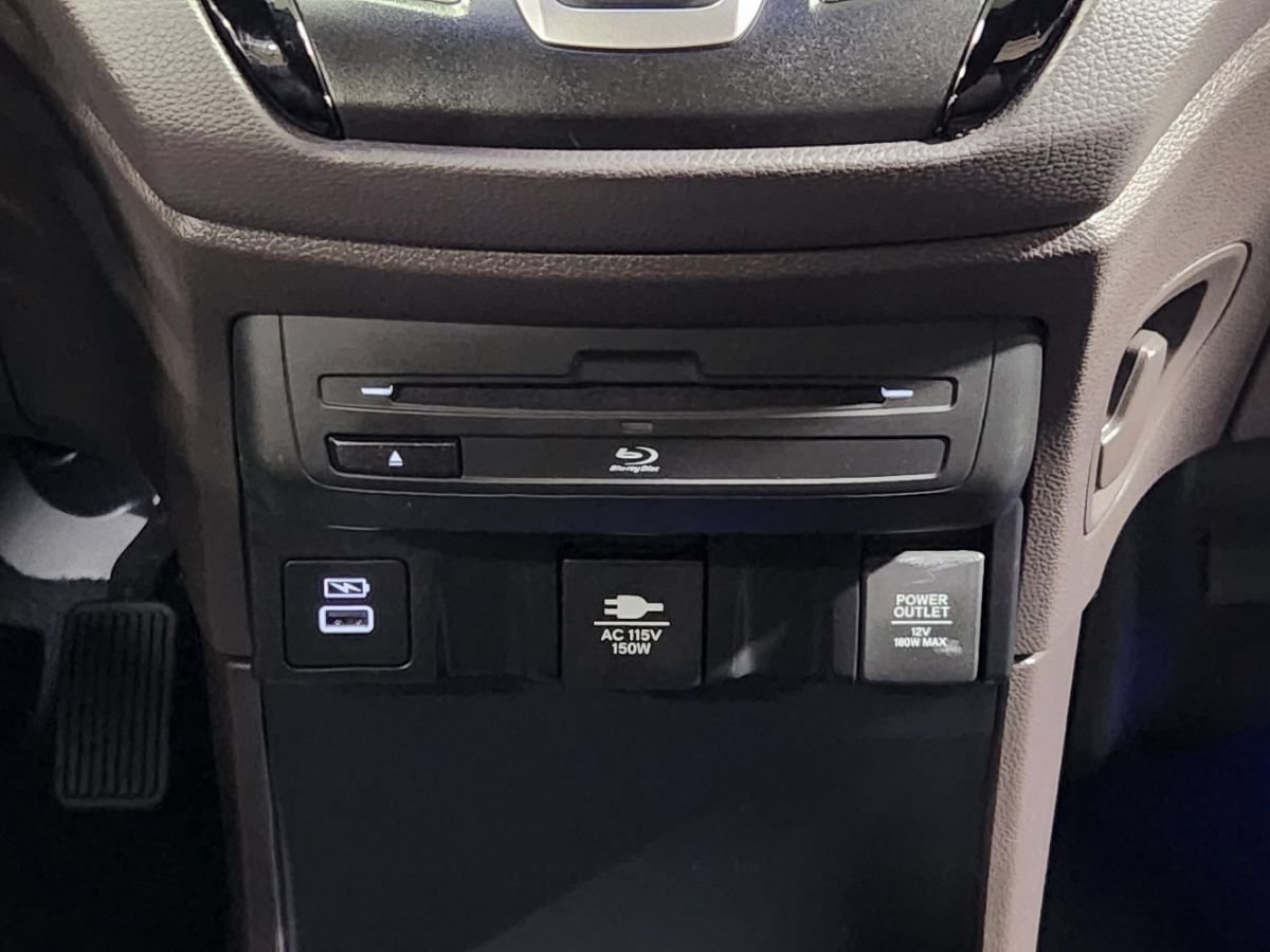 Used 2023 Honda Odyssey Elite image 36