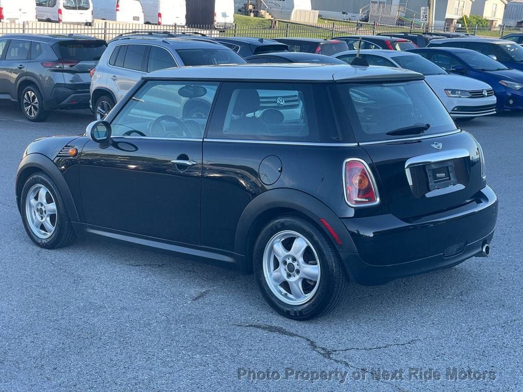 Used 2010 MINI Cooper Hardtop FWD image 5