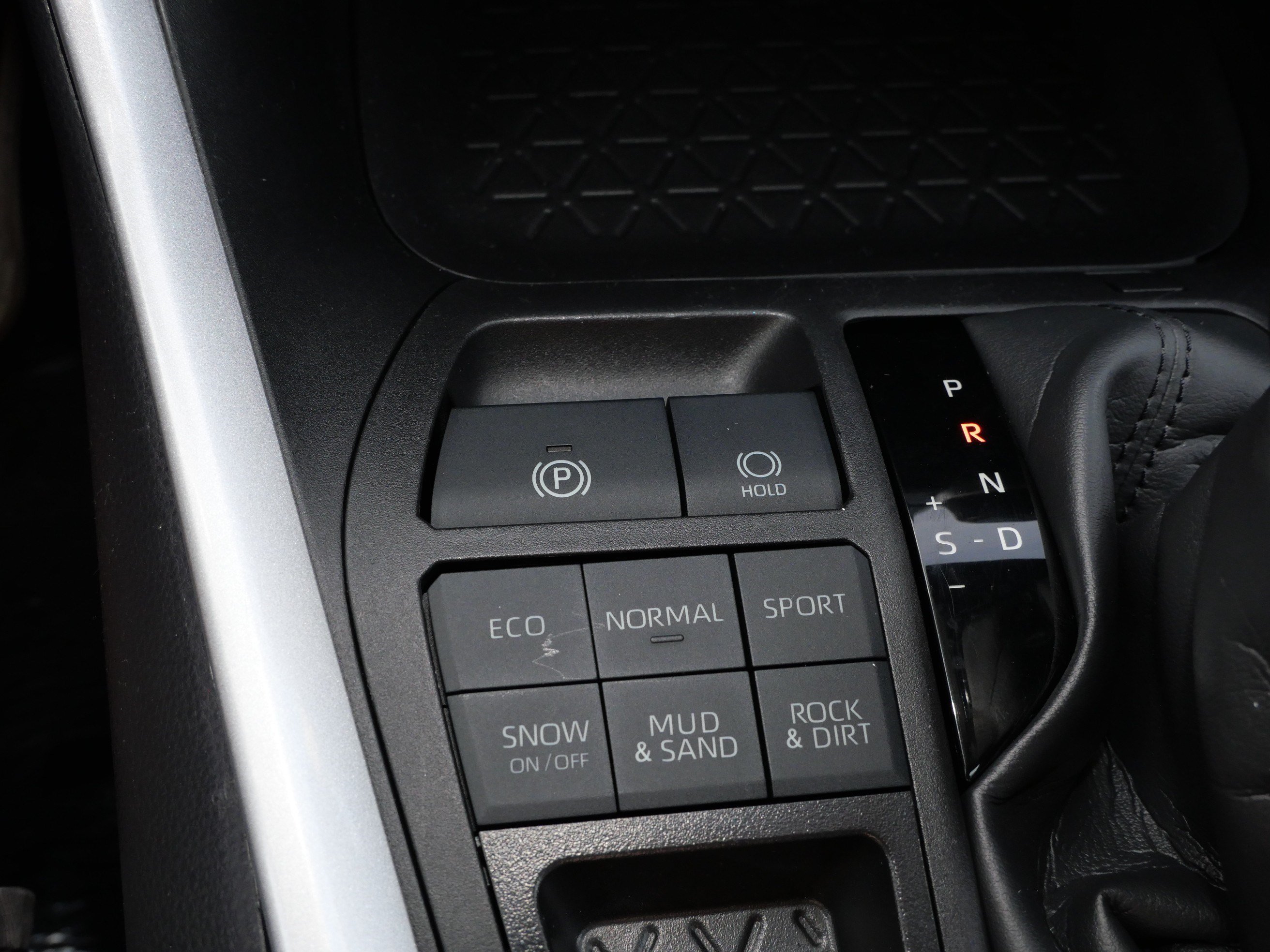 Used 2024 Toyota RAV4 XLE AWD/4WD image 27