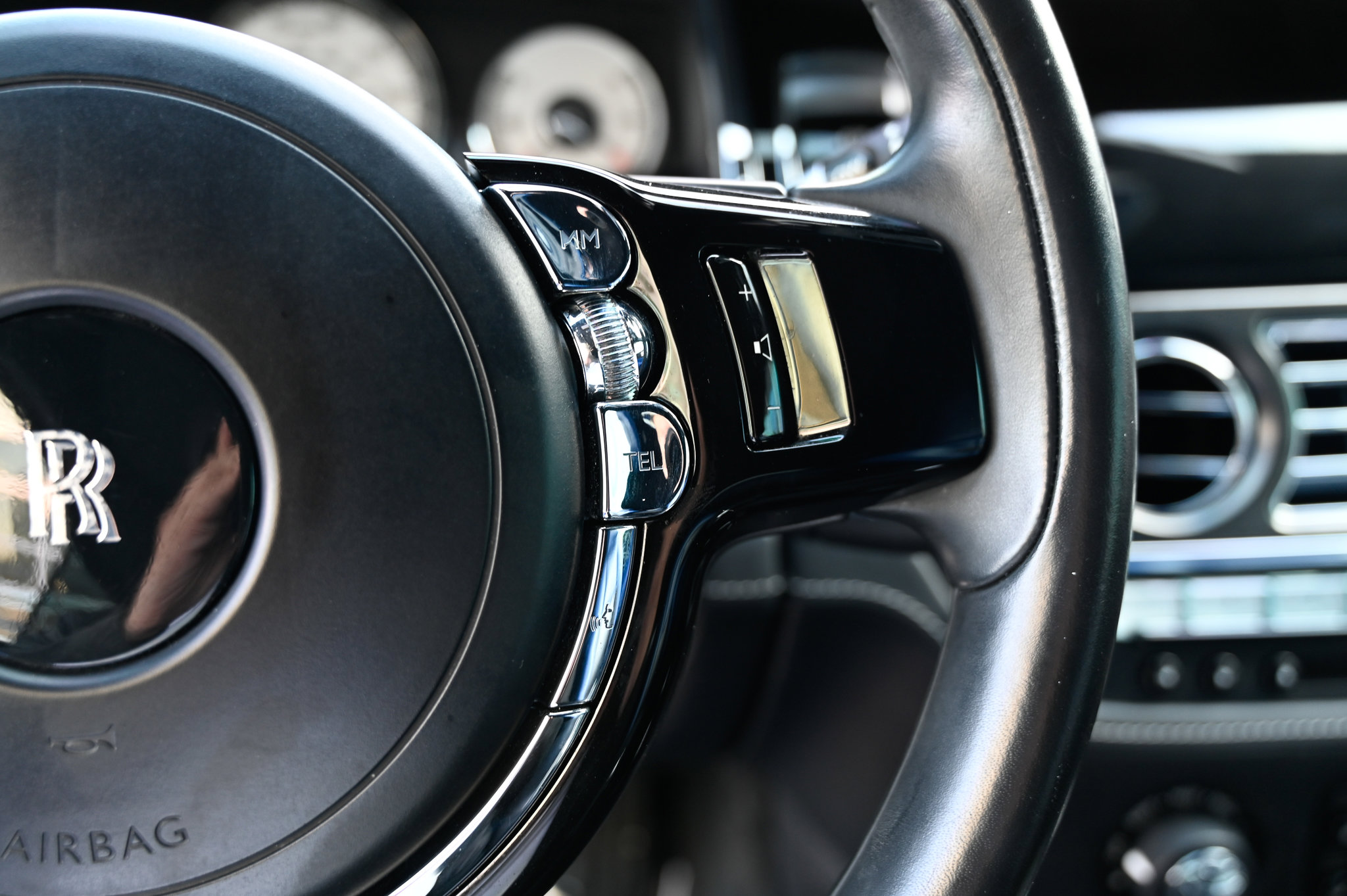 Used 2017 Rolls-Royce Wraith image 26