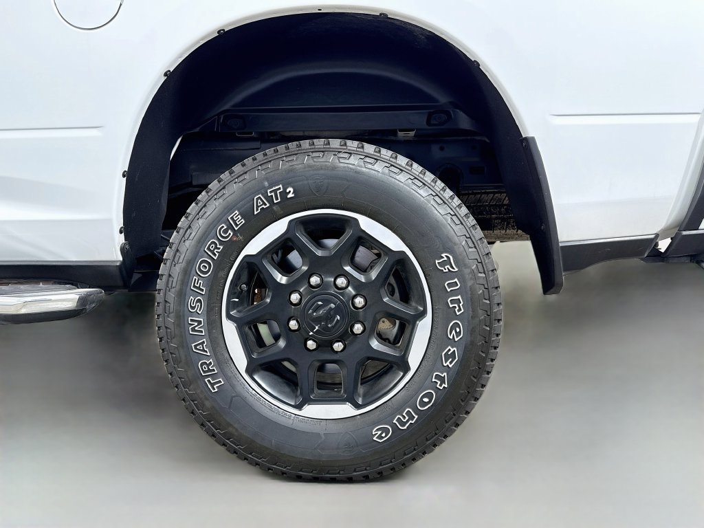 Used 2025 RAM 2500 Laramie AWD/4WD image 32
